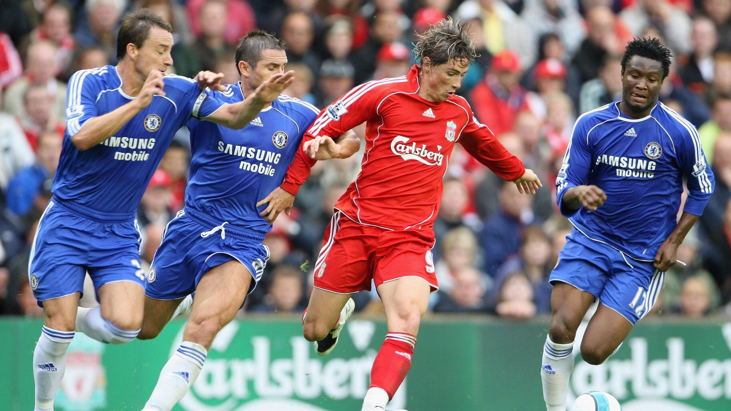 雄鹿对阵深圳队，霍勒迪关键节点连续得分，诠释巨星价值