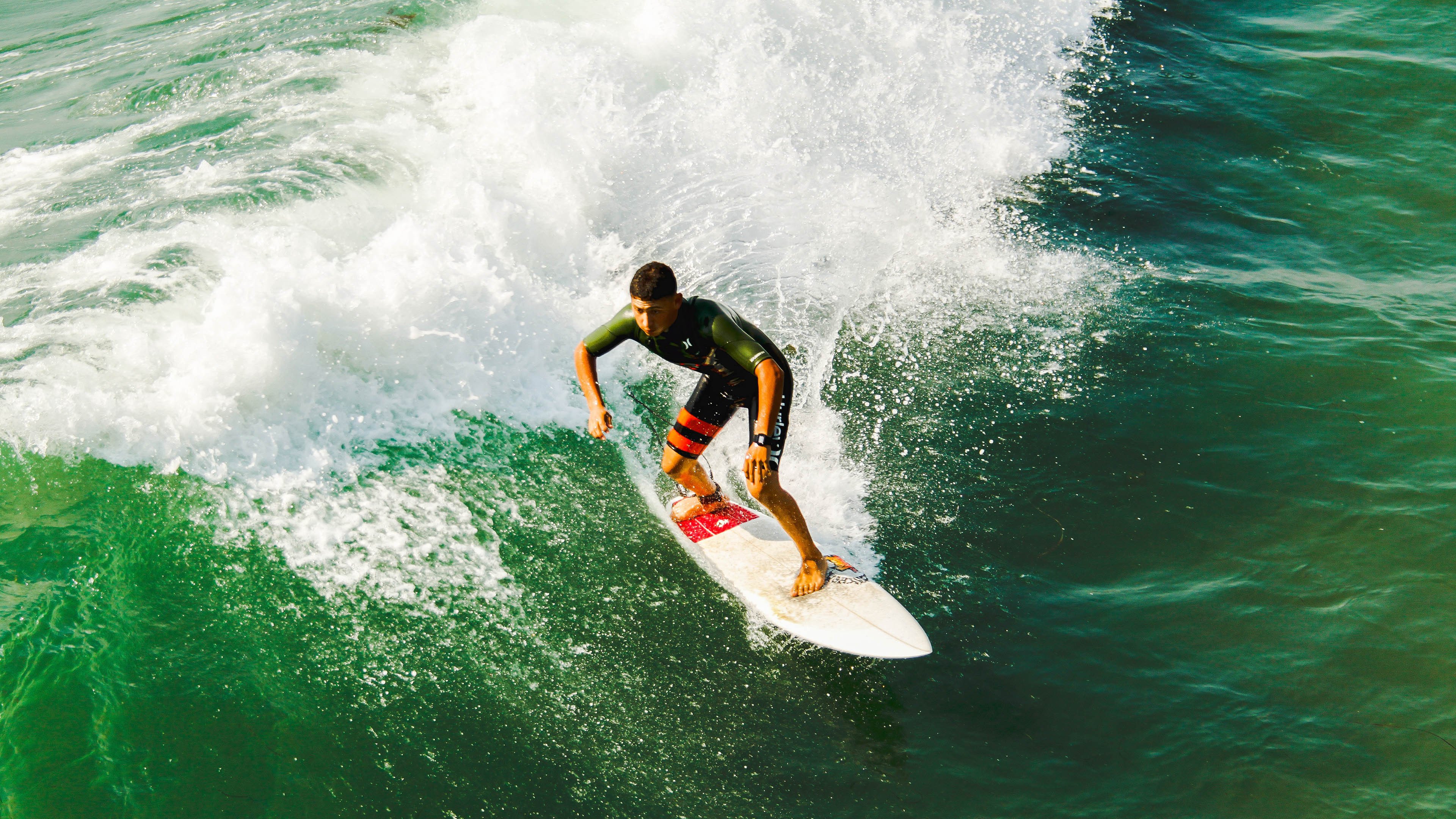 格纳布里独造三球导演逆转大戏 尤文图斯主场狂胜塞维利亚晋级在望
